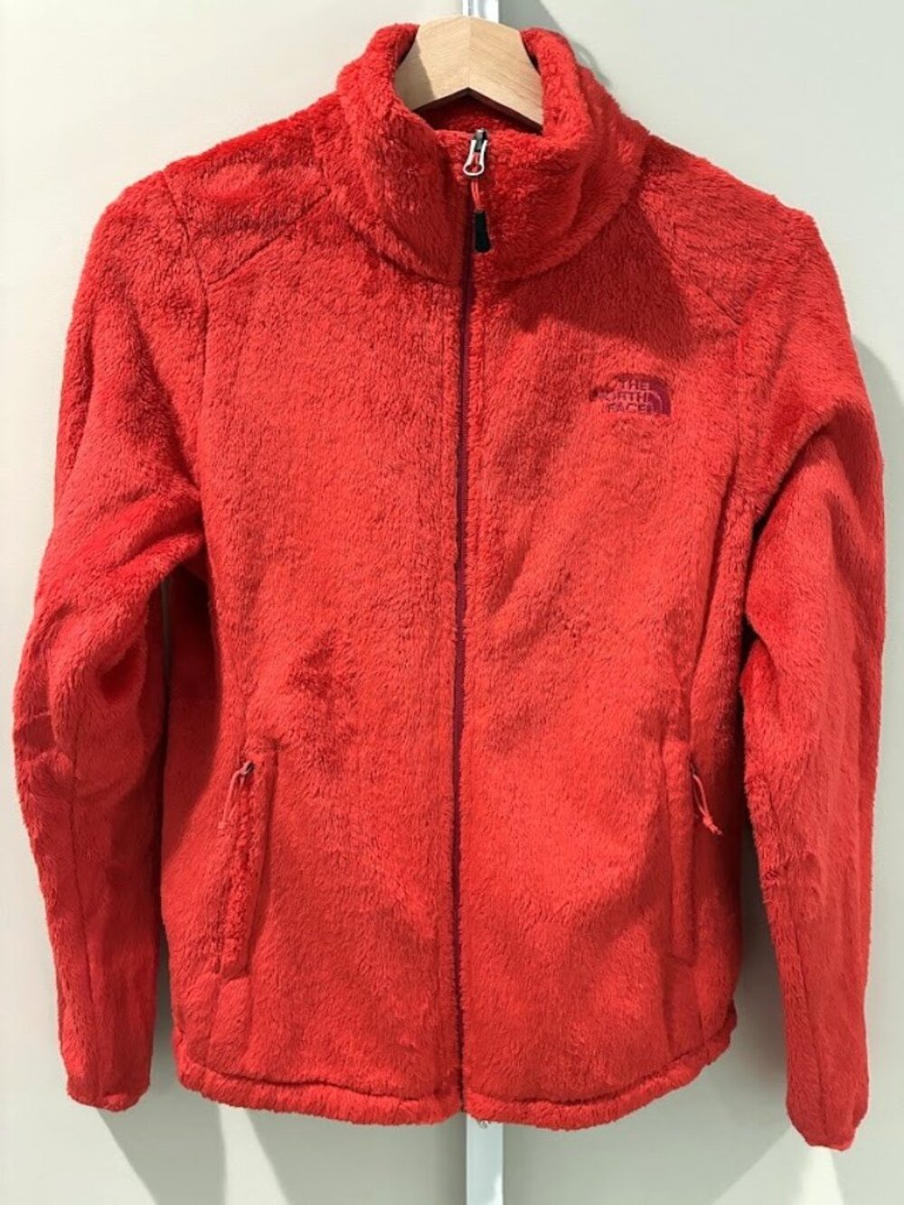 The North Face Osito Fleece Jacket Womens Medium M Red Full Zip Plush Fuzzy Warm